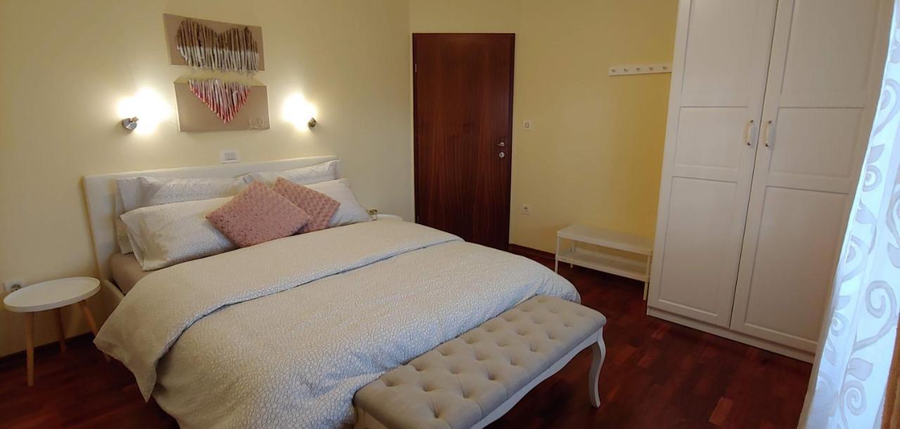 Apart-Villa Roma Nova Gorica Exteriör bild